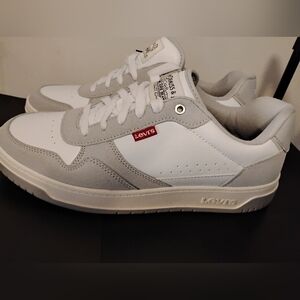 New  Levi's Men's White & Light Gray Low-Top Sneakers